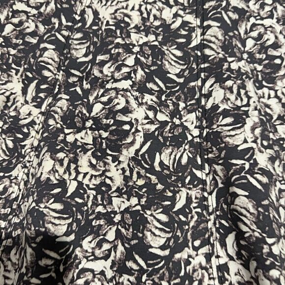 Club Monaco Tavie Floral Flare Mini Skirt. Size 00 - Picture 6 of 9